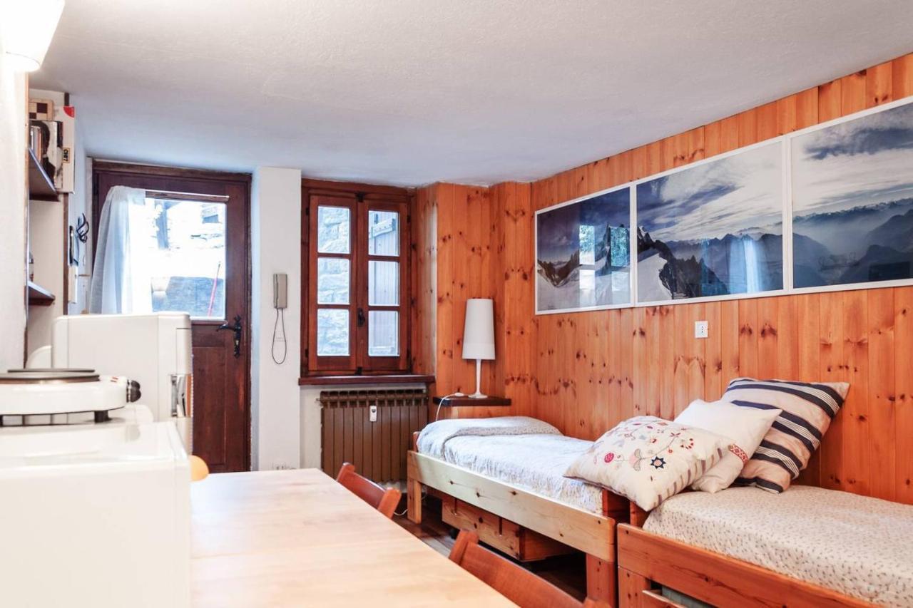 Hintown La Villette Courmayuer Hotel Courmayeur Esterno foto